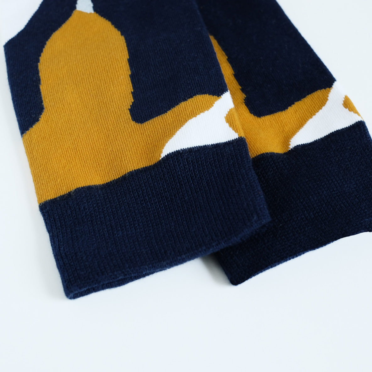 Leafy Shade Cotton Crew Socks