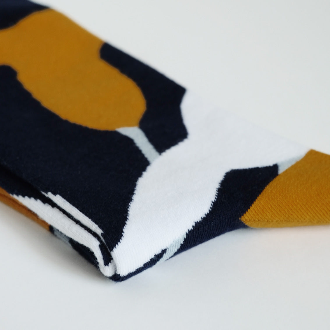 Leafy Shade Cotton Crew Socks